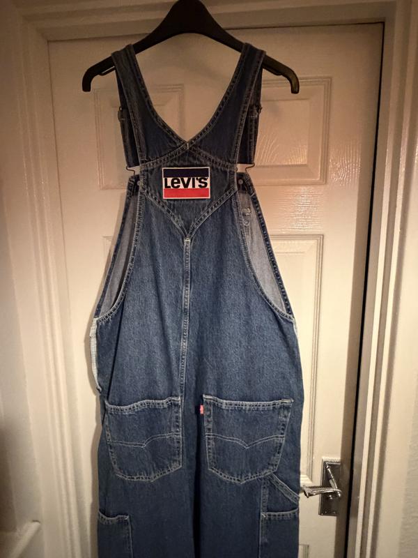 Added some Levi patches to the dungarees