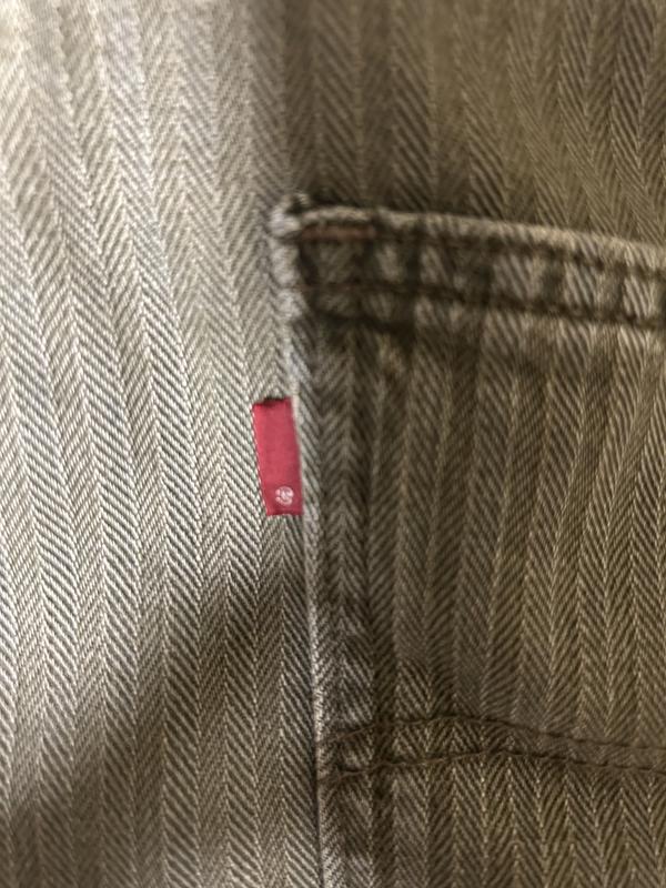 decepcionado,compras levi´s y te llegan sin el logo
