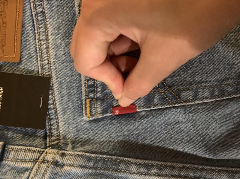 Backside does not say LEVI’S either