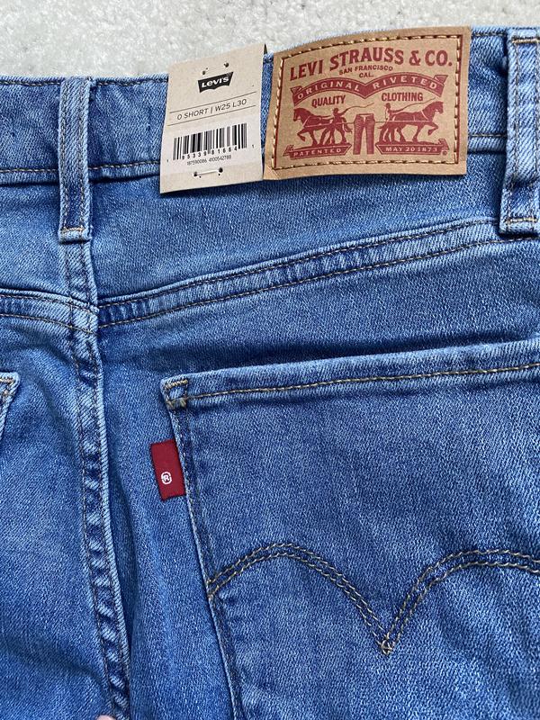 No Levi word in tag! Anomaly or something else going on at Levi’s ? suspicious