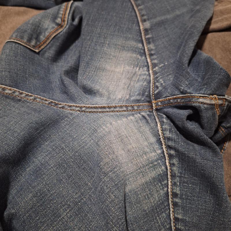 Washed twice, worn 5 times.  Already worn out at upper thigh, crotch area.