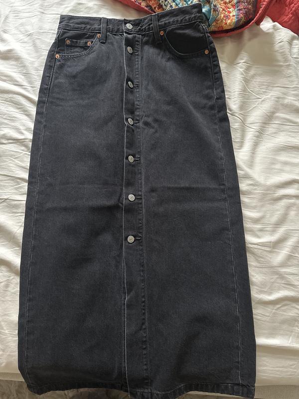 Dark grey buttoned jeans skirt