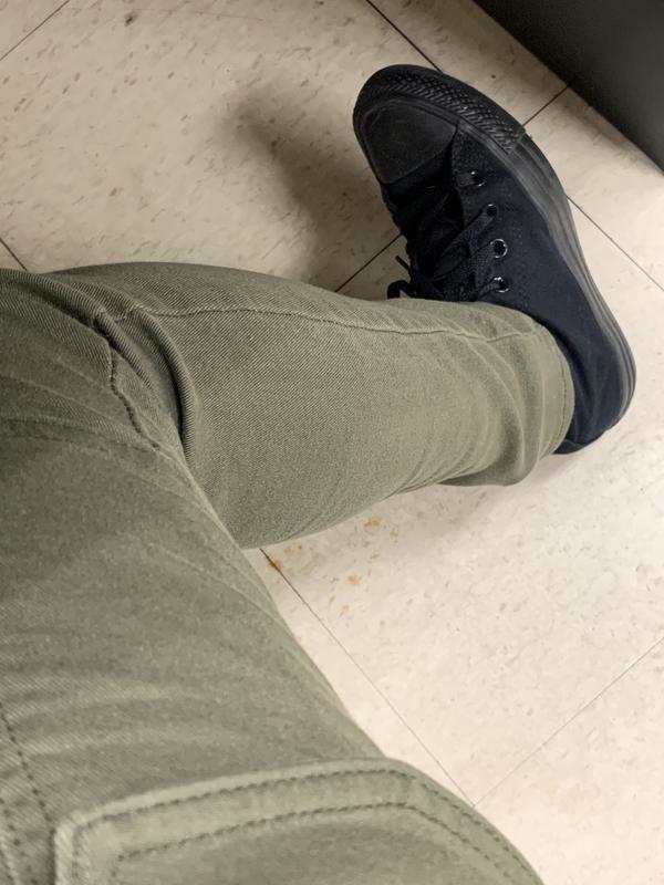 No zipper :(