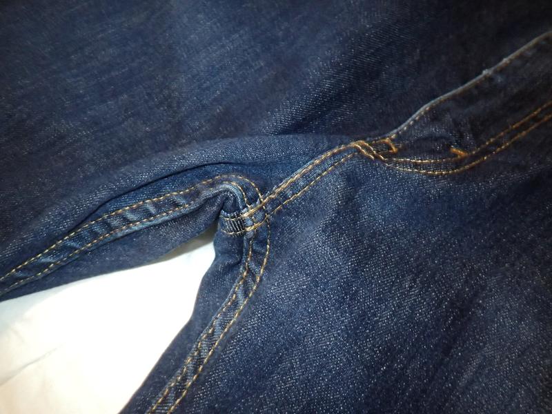 Retail 513 jeans stitching