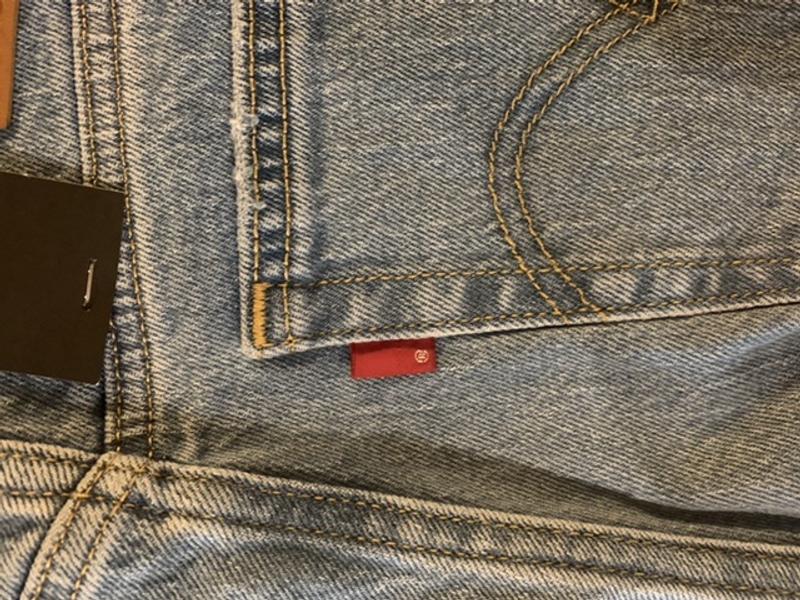 Red tag does not say LEVI’S