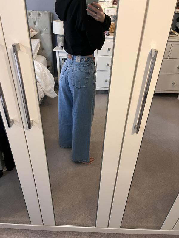 Baggy jeans but without that gap at the back