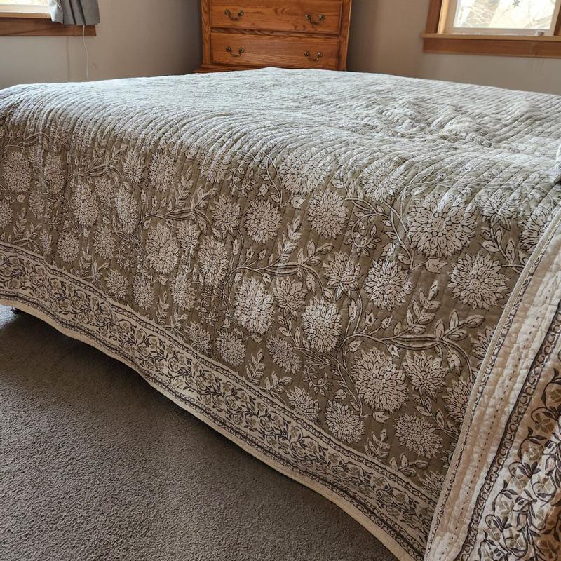 Customer carousel item 3.