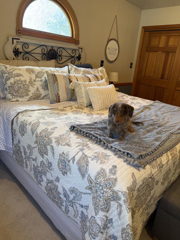 Customer carousel item 2.