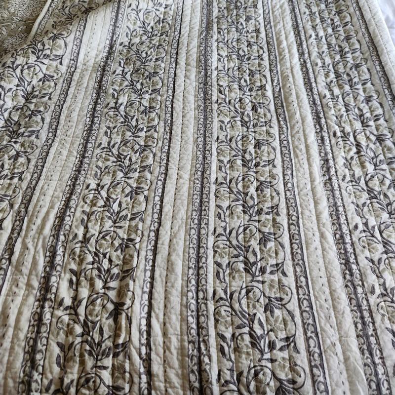 Customer carousel item 4.