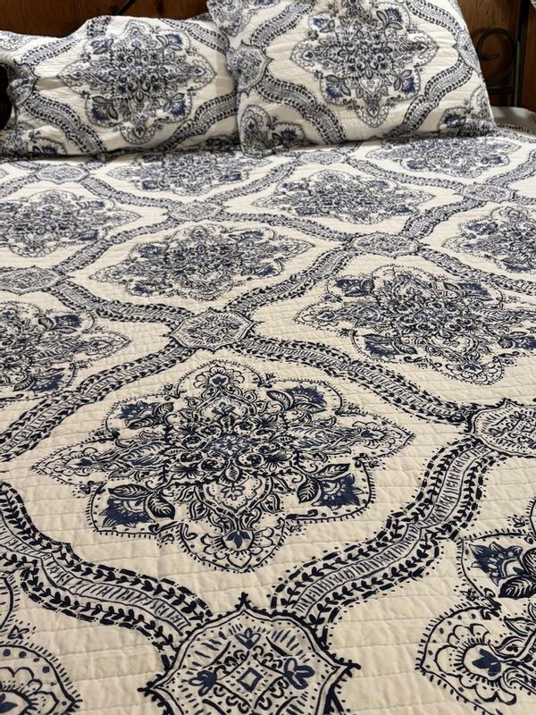 Customer carousel item 4.