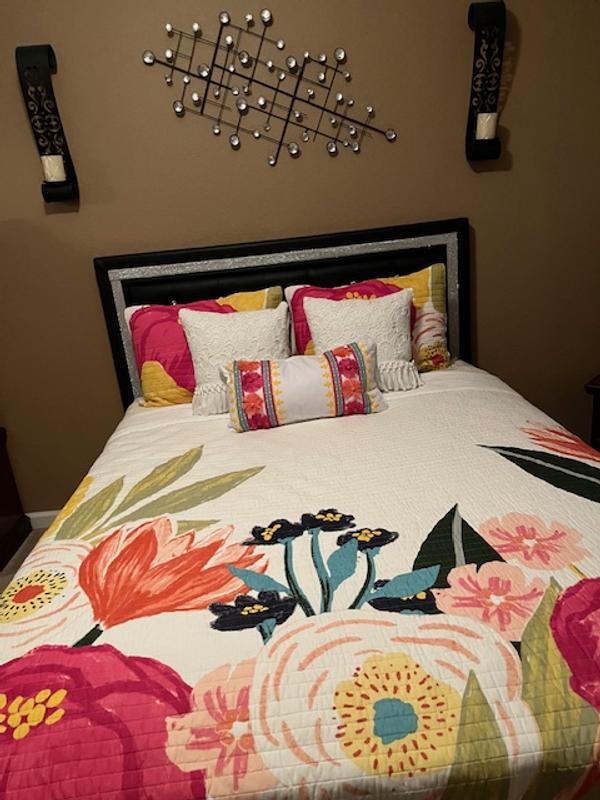 Customer carousel item 1.