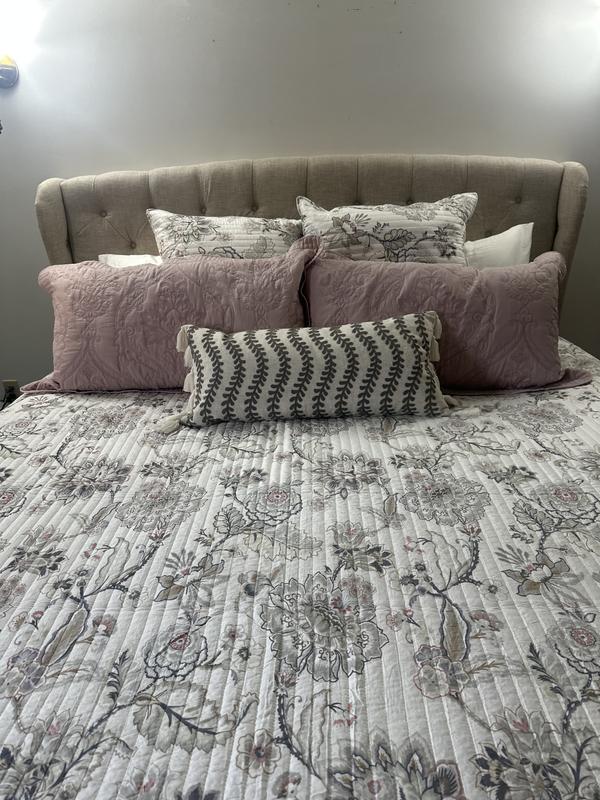 Customer carousel item 4.