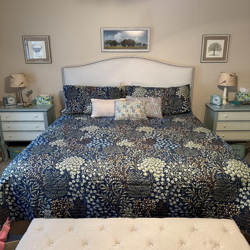 Lovely set - perfect colors.