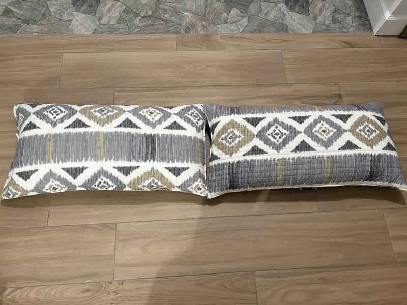 Very inconsistent manufacturing... 2 shams bought together.