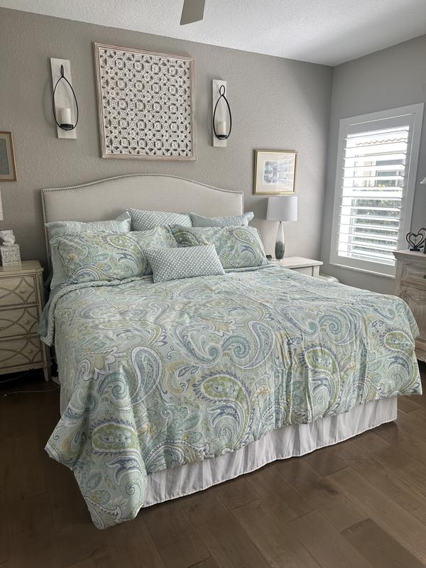 The white pillow is inside the printed cover in front, so we did find a great use for it. But I would not recommend it to be used on its own if you are wanting a bright and attractively patterned accent pillow.