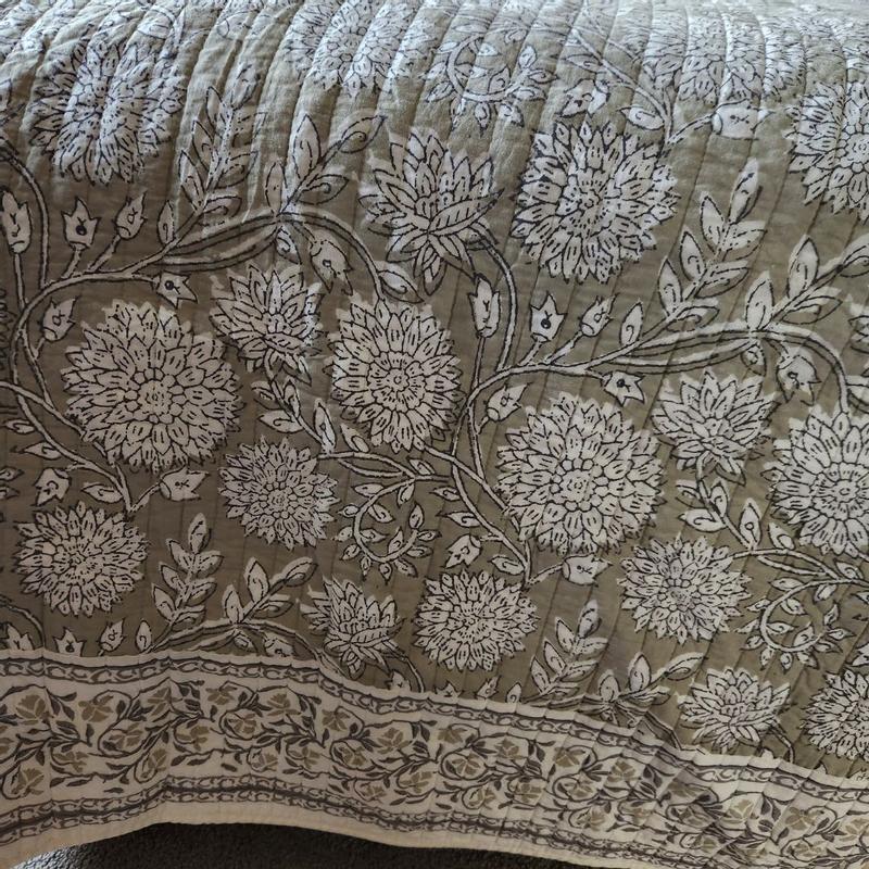 Customer carousel item 5.