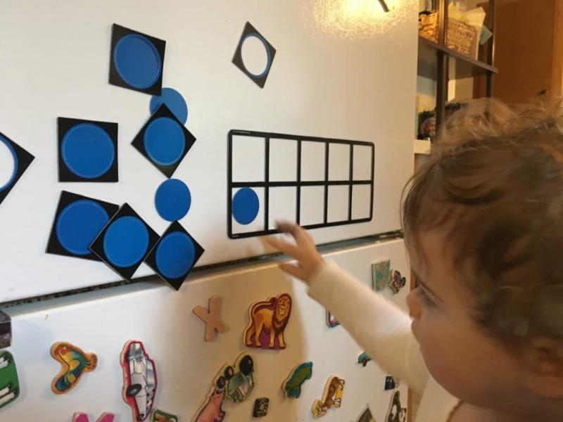Giant Magnetic Ten-Frame Set | Kaplan Early Learning