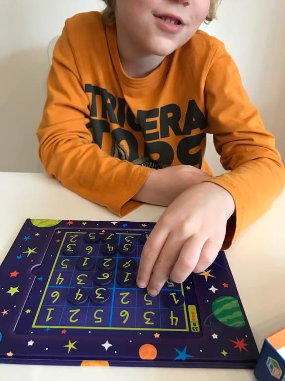 Magnetic Space Sudoku by Learning Resources