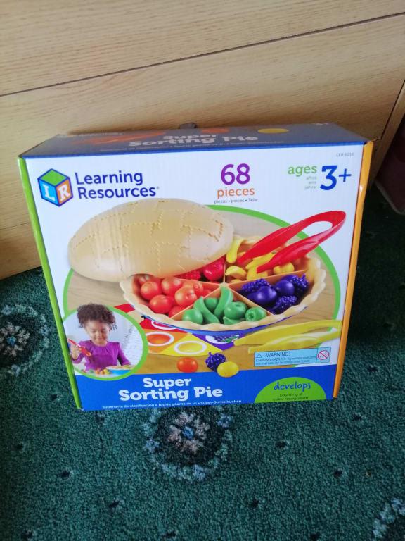 Learning Resources Super Sorting Pie, 68 Pieces