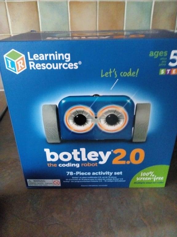 Reviewing the Botley 2.0 activity set by Learning Resources 