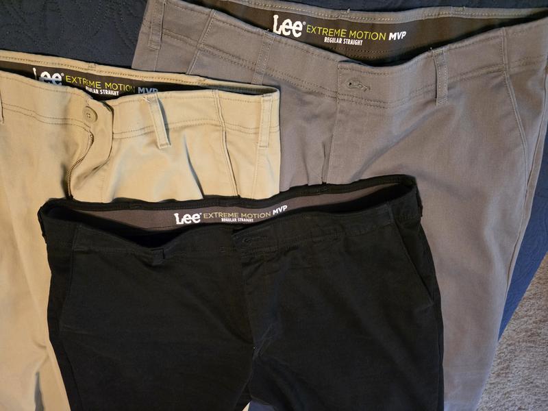 Men's Extreme Motion MVP Straight Fit Flat Front Pant | Men | Lee®