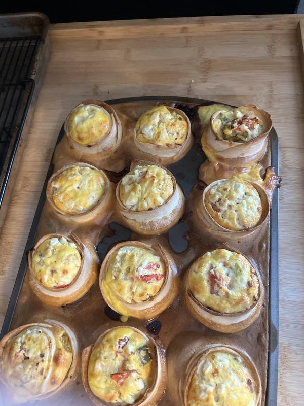Proteins egg cups