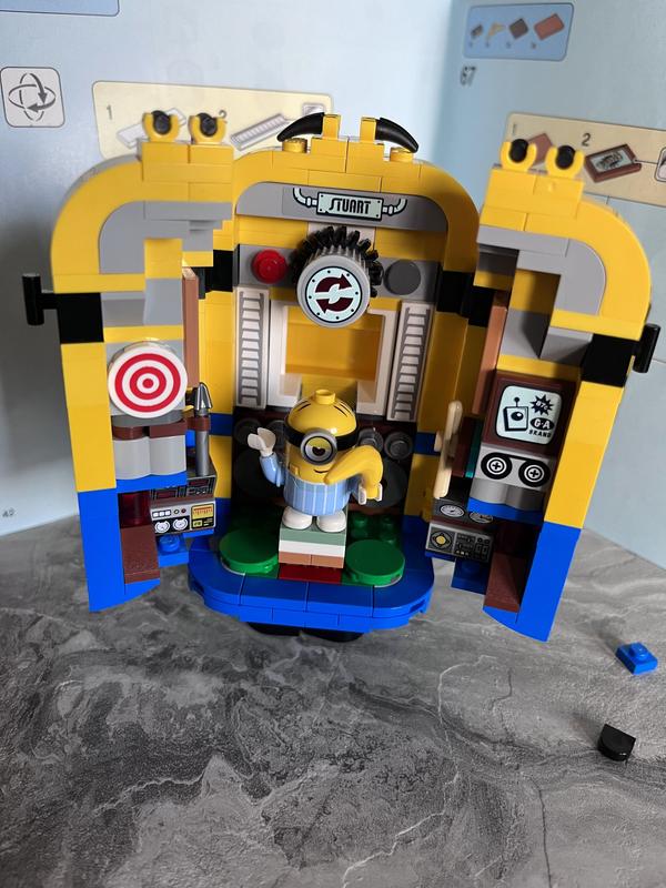 LEGO® Minions Brick-Built Minions and Their Lair 75551 Building