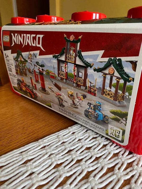 Lego Ninjas for the win!