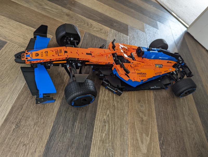 LEGO Technic McLaren Formula 1 Race Car 42141 (2022 Toy of the Year Award  Winner) by LEGO Systems Inc.