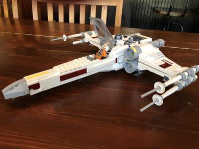 LEGO Star Wars Luke Skywalker's X-Wing Fighter 75301 (Retiring Soon) by LEGO  Systems Inc.