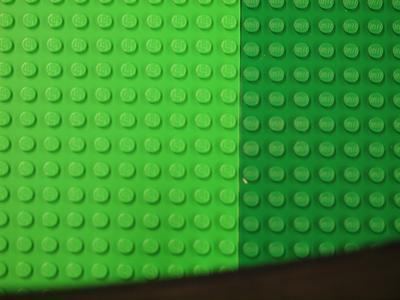 ancienne plaque à coté de la nouvelle plaque