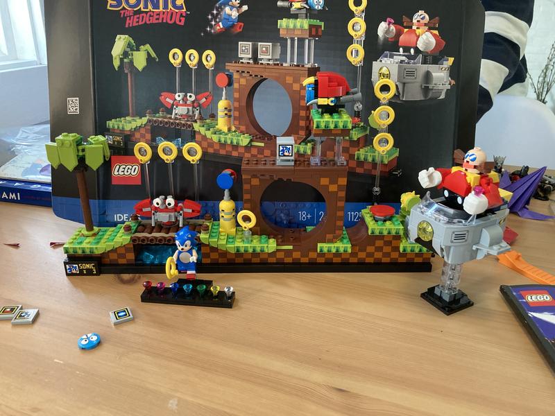  LEGO Ideas Sonic The Hedgehog – Green Hill Zone 21331  Collectible Set, Nostalgic 90's Gift Idea for Adults with Dr. Eggman Figure  and Eggmobile : Toys & Games