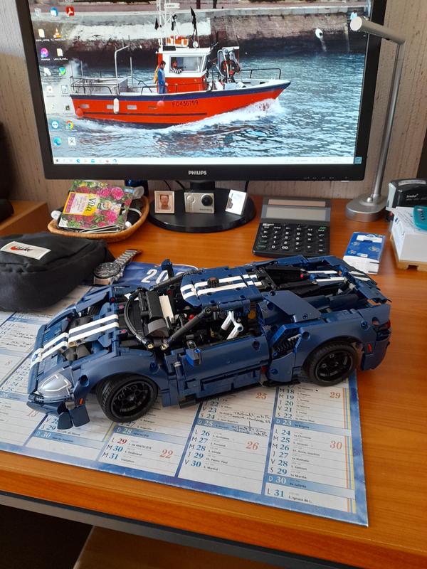 LEGO Technic 2022 Ford GT 42154 Ensemble de construction pour adultes (1  466 pièces)