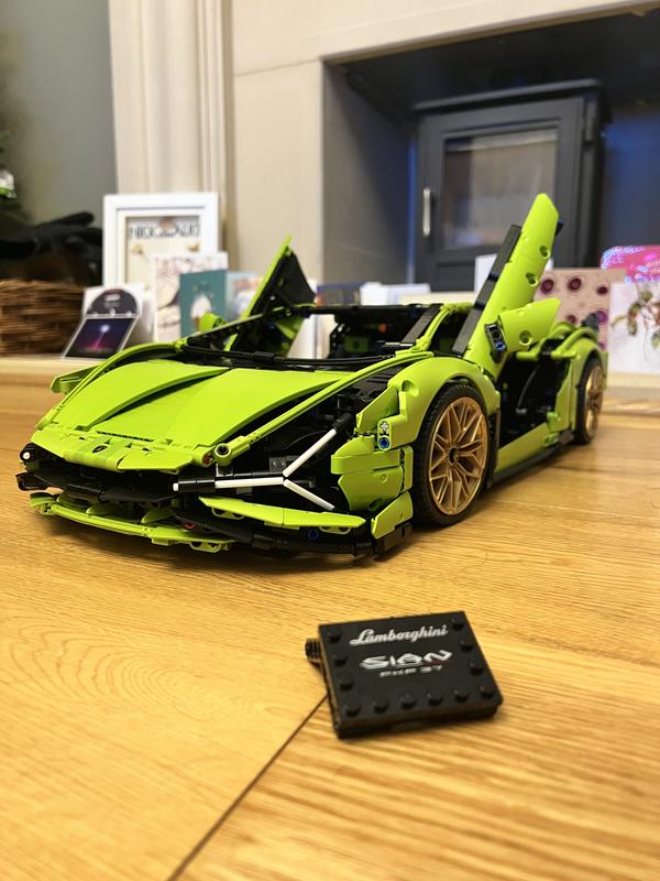 LEGO Technic Lamborghini Sian FKP 37 42115 3696 pieces Toys R Us Canada