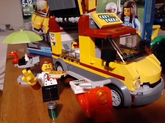 Lego city best sale pizza truck