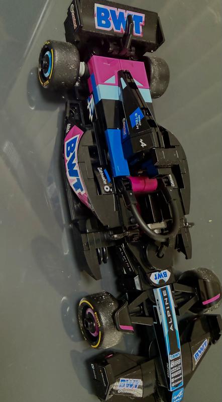 Customer carousel item 4.