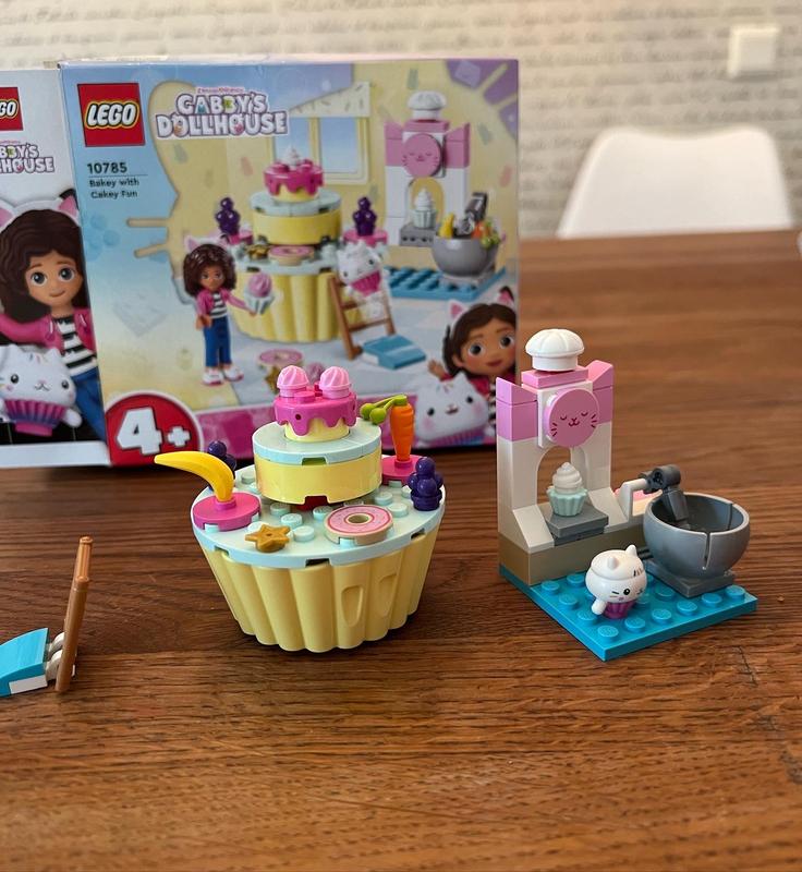 Bakey with Cakey Fun  LEGO Gabby's Dollhouse build & review 