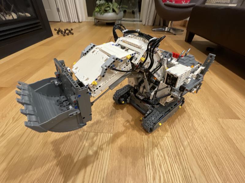 Lego technic 42100 price hotsell