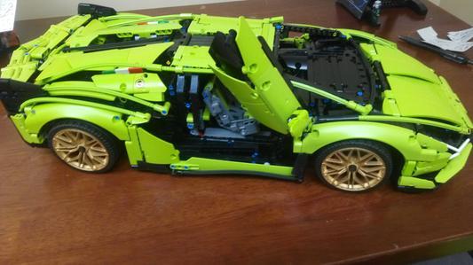 LEGO Technic Lamborghini Sian FKP 37 42115 3696 pieces Toys R Us Canada