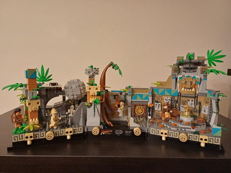 LEGO Indiana Jones Temple of the Golden Idol 77015 Building Kit