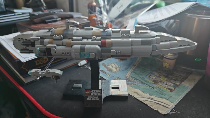 b LEGO Star Wars: Return of the Jedi Home One Starcruiser
