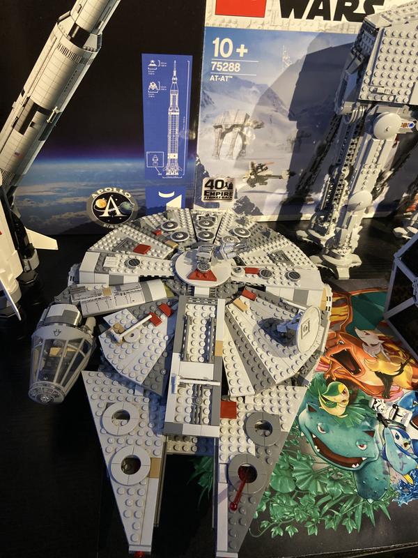 The 75257 Falcon is a lot bigger than I was expecting! : r/lego