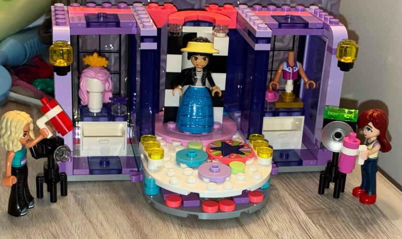 Customer carousel item 7.