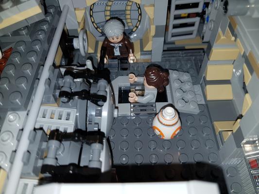 L'histoire des sets LEGO® Star Wars™ Millennium Falcon™