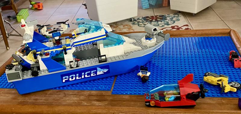 LEGO Town Sets: City 60277 Police Patrol Boat NEW-60277