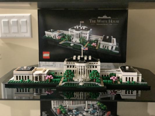 LEGO Architecture The White House 21054 by LEGO