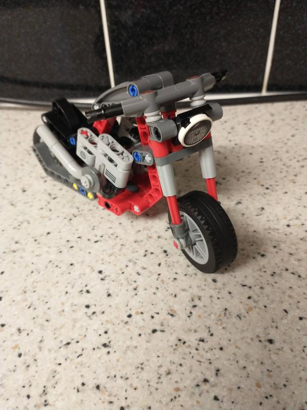 La moto LEGO Technic 42132