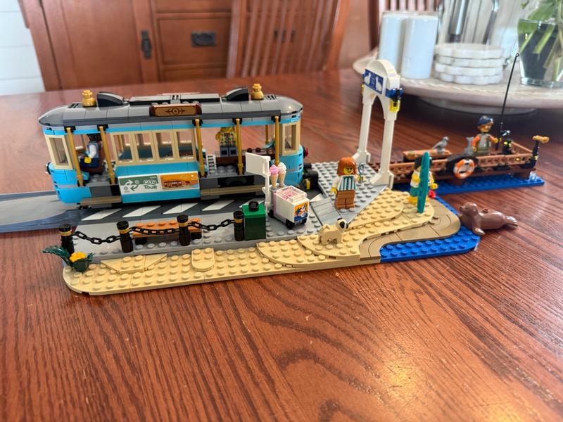 Customer carousel item 8.