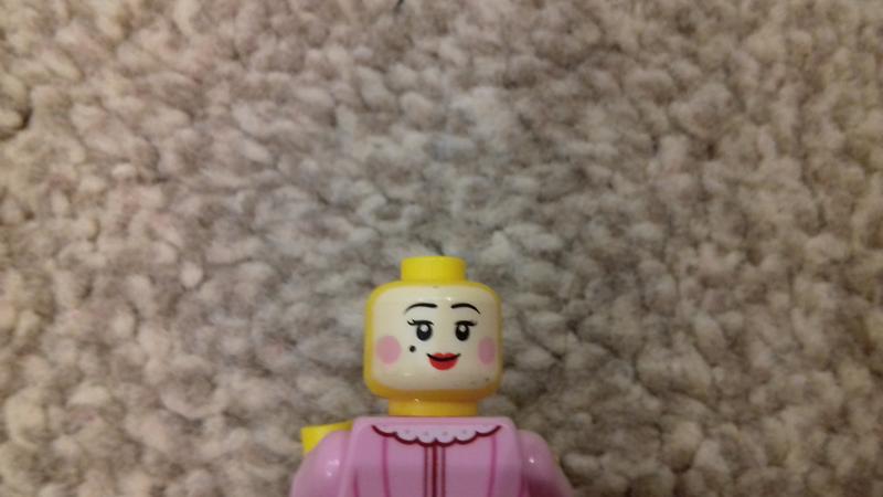 Soccer Referee (Female) - LEGO Collectible Minifigure 66733 (Series 24)  (2023) 