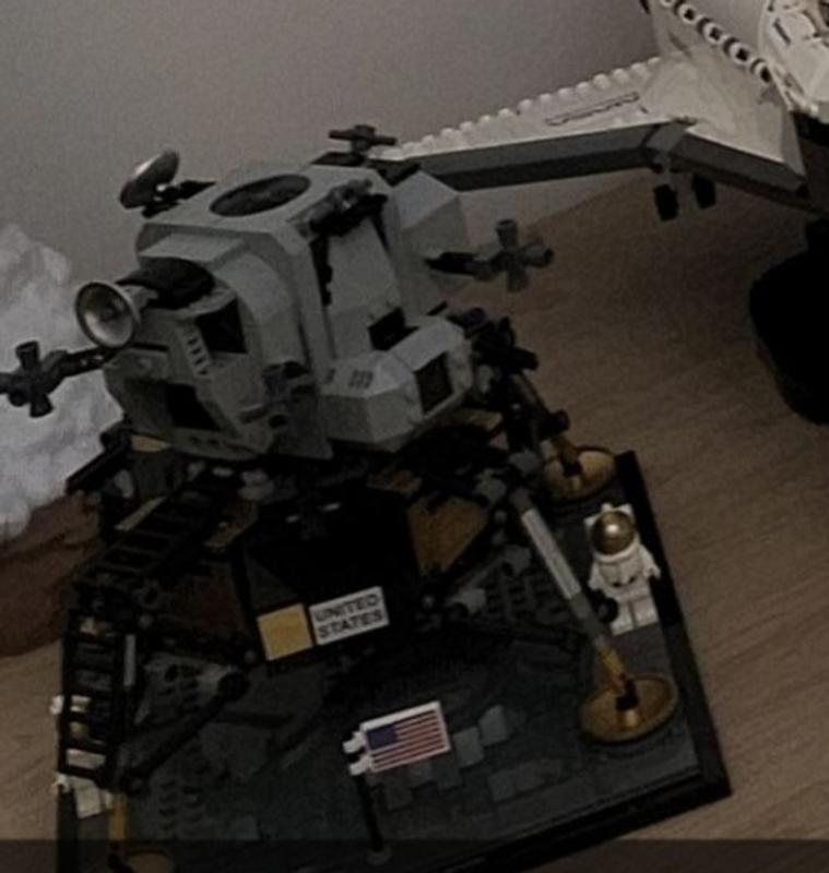 LEGO Creator Expert NASA Apollo 11 Lunar Lander 10266 (1087 pieces